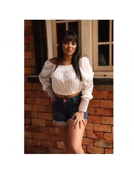 Short Jeans com Barra Desfiada