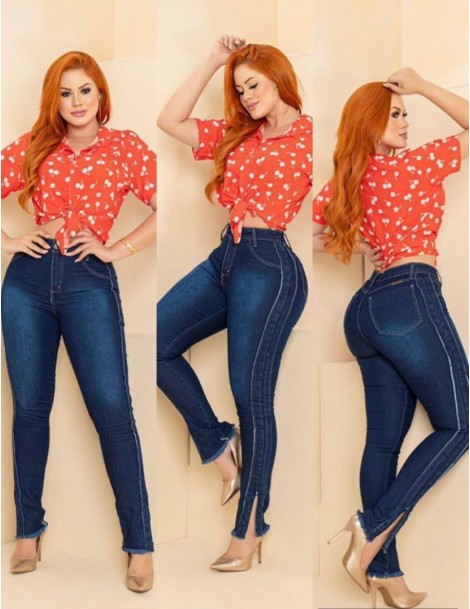 Calça jeans escuro, cós alto, com lycra