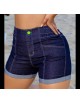 Short jeans escuro.